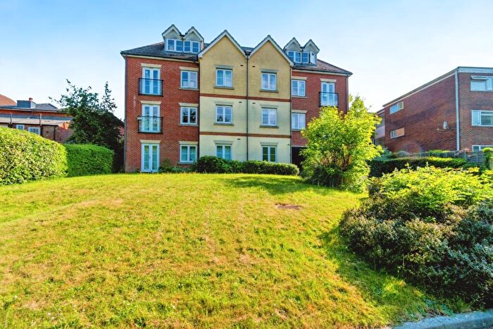 2 Bedroom Flat For Sale In Riverdale Court Paynes Road, Southampton, SO15