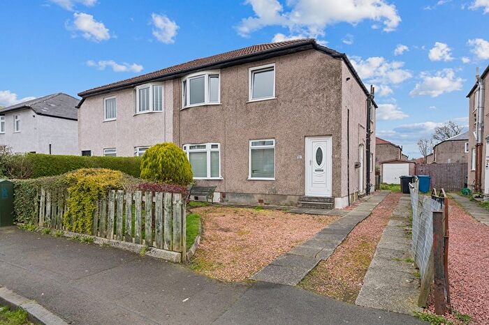 3 Bedroom Flat For Sale In Ashcroft Drive, Croftfoot, Glasgow, G44