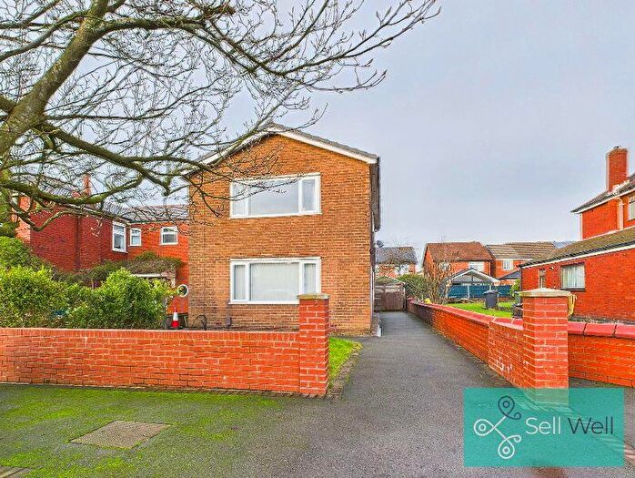 3 Bedroom Detached House For Sale In Sale Lane, Tyldesley, Manchester, M29