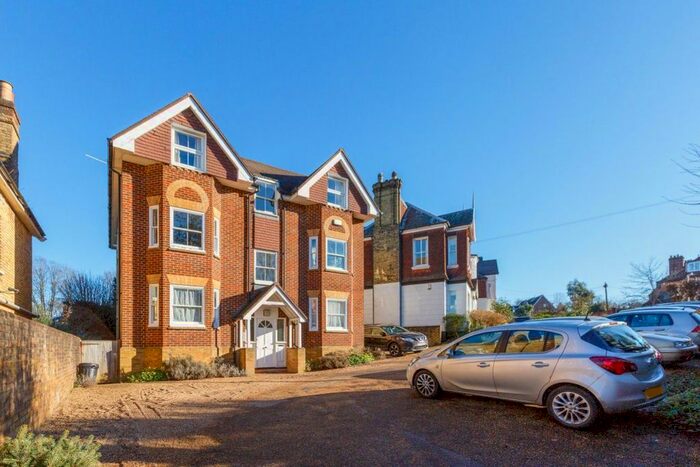 2 Bedroom Flat To Rent In Granville Road, Sevenoaks, TN13