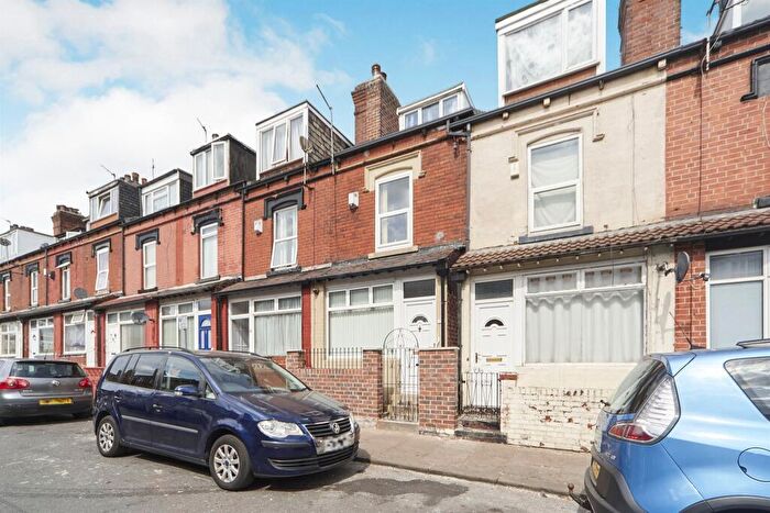 3 Bedroom Terraced House To Rent In Broughton Terrace, Leeds, LS9