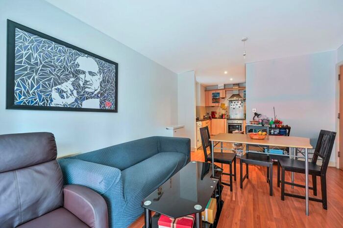 2 Bedroom Flat To Rent In The Bittoms, Kingston, Kingston Upon Thames, KT1