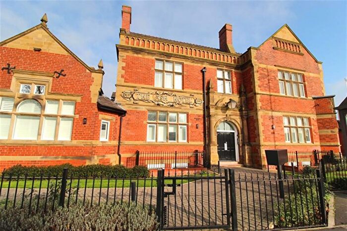 2 Bedroom Flat To Rent In Park Bridge Close, Heaton Norris, Stockport, SK4