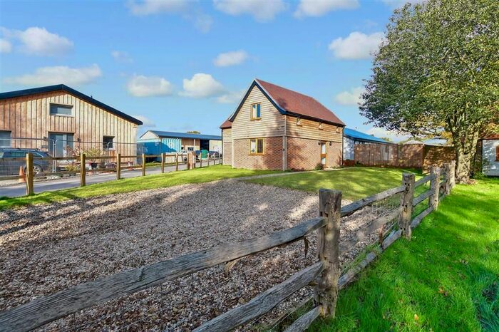 2 Bedroom Detached House For Sale In Grigg Lane, Headcorn, Kent TN27