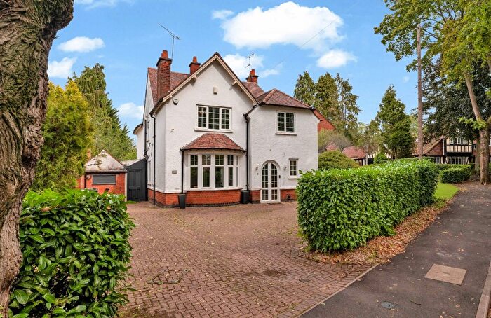 4 Bedroom Detached House For Sale In The Oval, Oadby, Leicester, Leicestershire, LE2