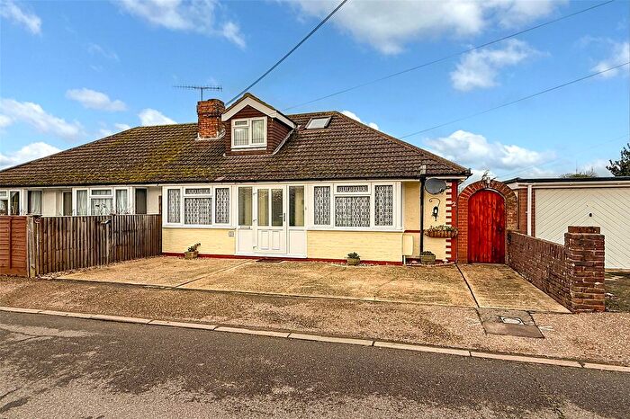 4 Bedroom Bungalow For Sale In Grand Avenue, Wick, Littlehampton, West Sussex, BN17