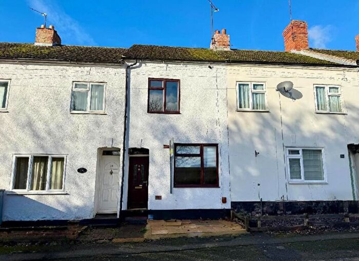 2 Bedroom Town House To Rent In Jubilee Street, Rothwell, Kettering, NN14