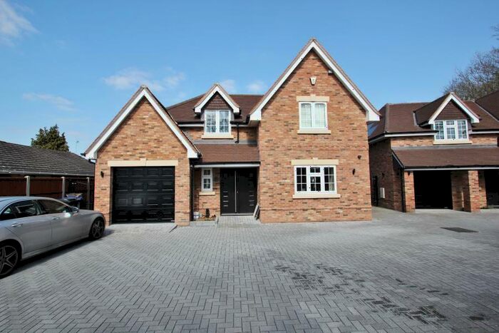 4 Bedroom Detached House To Rent In Mayford, GU22