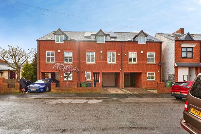 3 Bedroom Terraced House To Rent In Eastbourne Street, Walsall, WS4