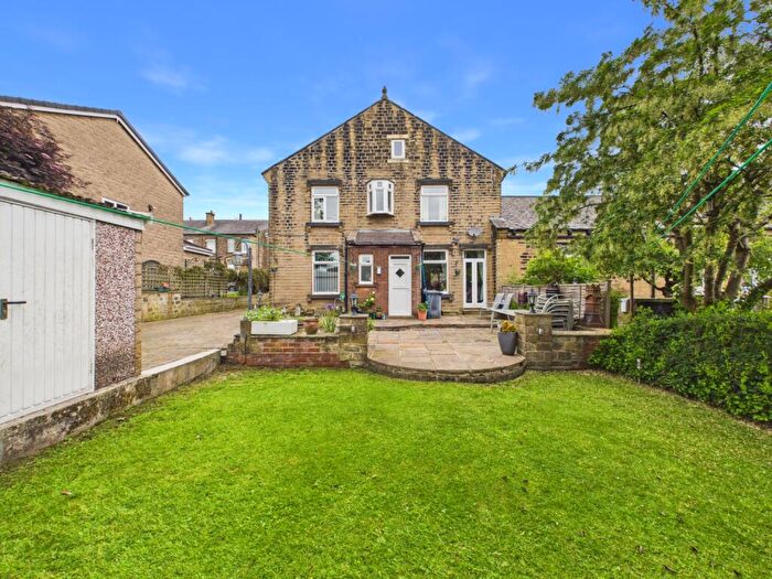 3 Bedroom Character Property For Sale In Reinwood Road, Huddersfield, HD3