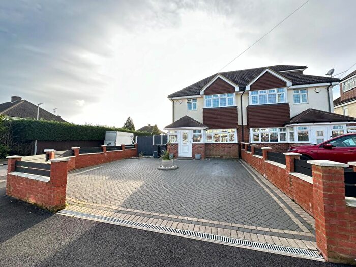 3 Bedroom Semi-Detached House To Rent In Swifts Green Terrace, A Swifts Green Road, Luton, Bedfordshire, LU2