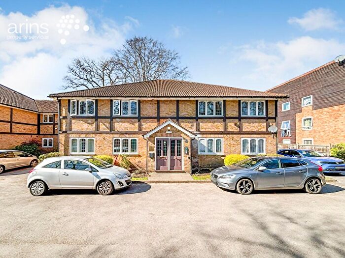 1 Bedroom Flat To Rent In Aragon Court, Bracknell, RG12