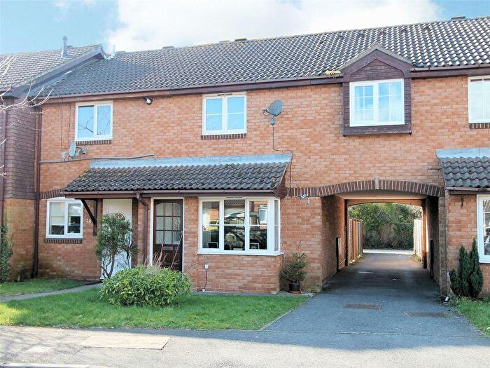 3 Bedroom Terraced House To Rent In Knotgrass Road, Locks Heath, SO31