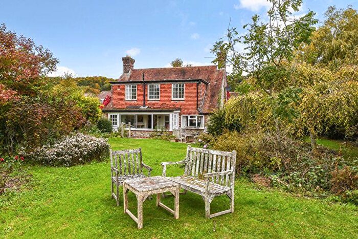 3 Bedroom Detached House For Sale In Wildham Lane, Stoughton, PO18