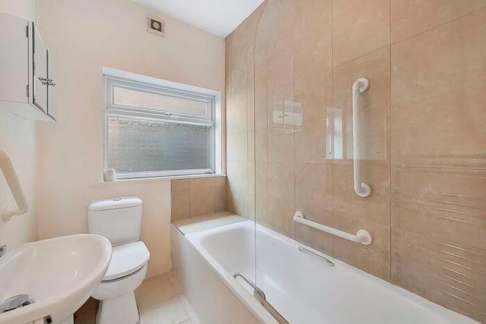 1 Bedroom Flat To Rent In Lochaline Street, London, W6