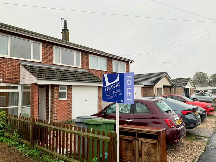 3 Bedroom Town House To Rent In Pine Road, Thorpe St. Andrew, Norwich, NR7