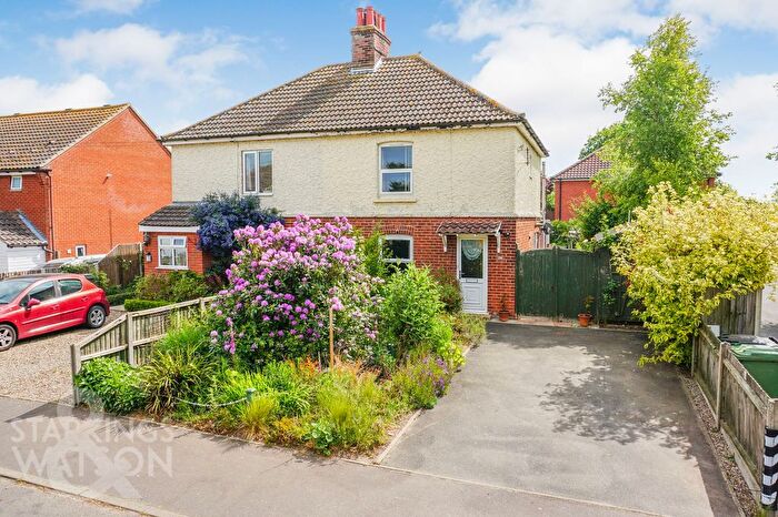 2 Bedroom Semi-Detached House For Sale In New Road, Reedham, Norwich, NR13