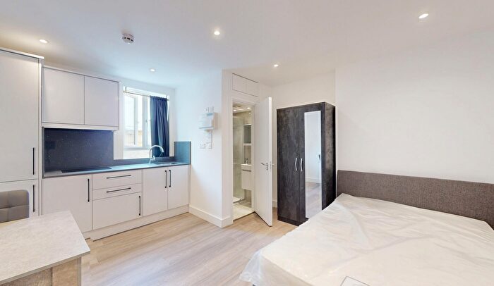 Studio To Rent In Belsize Road, London, NW6