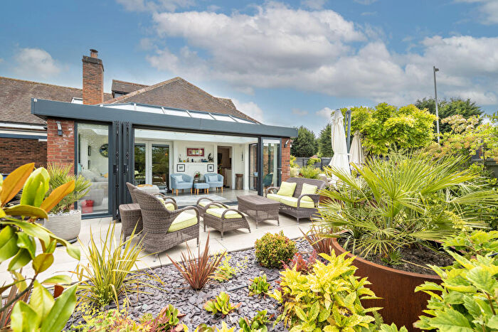 4 Bedroom Detached House For Sale In Aylesbury Road, Wendover, HP22