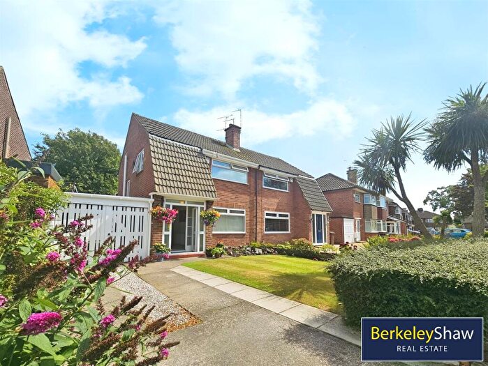 3 Bedroom Semi-Detached House For Sale In Buckingham Road, Maghull, Liverpool, L31