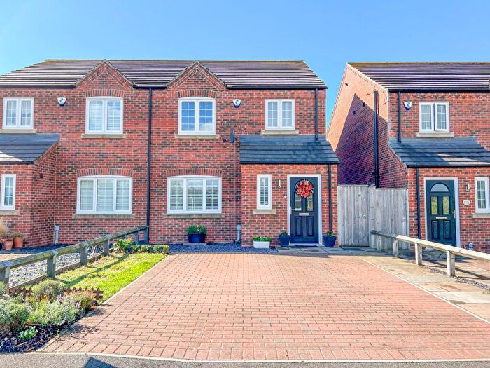 3 Bedroom Semi Detached House For Sale In Gibson Way, Manby, Louth, LN11