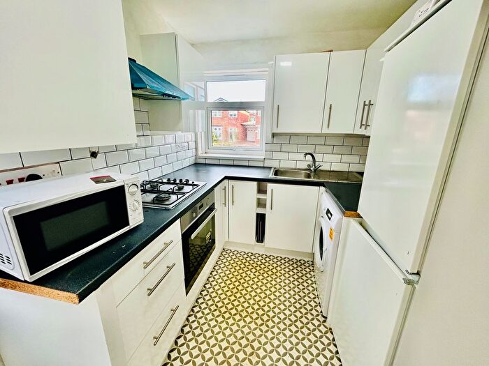 2 Bedroom Bungalow To Rent In Neville Grove, Warwick, CV34