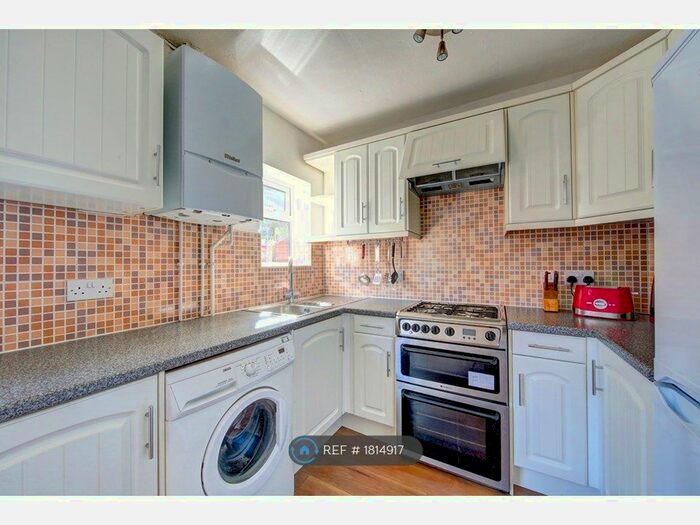 4 Bedroom Terraced House To Rent In Birkwood Close, London, SW12