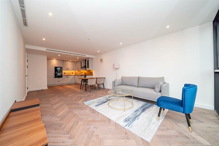 2 Bedroom Apartment To Rent In Merino Gardens, London, E1W
