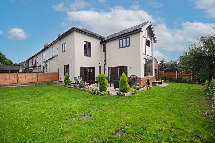 4 Bedroom End Of Terrace House For Sale In Main Street, Horsley Woodhouse, DE7