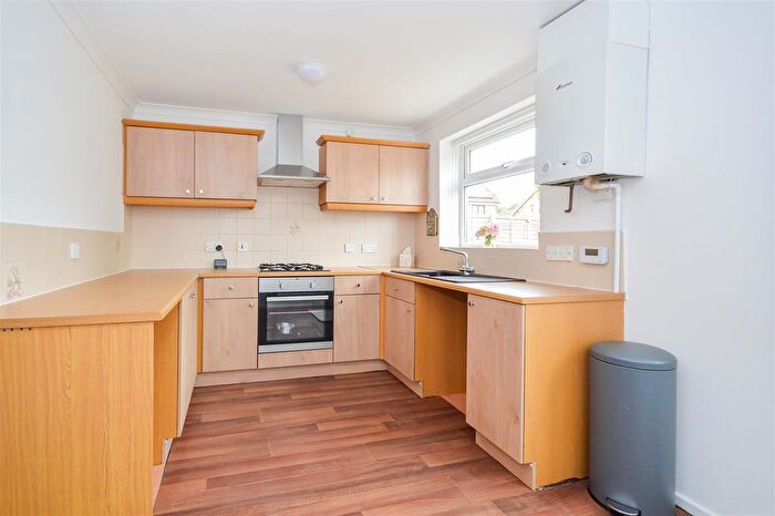 3 Bedroom Property For Sale In Greentop, New Crofton, Wakefield, WF4