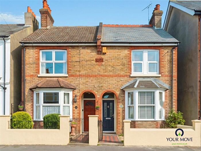 5 Bedroom Semi-Detached House For Sale In Highfield Road, Bognor Regis, West Sussex, PO22