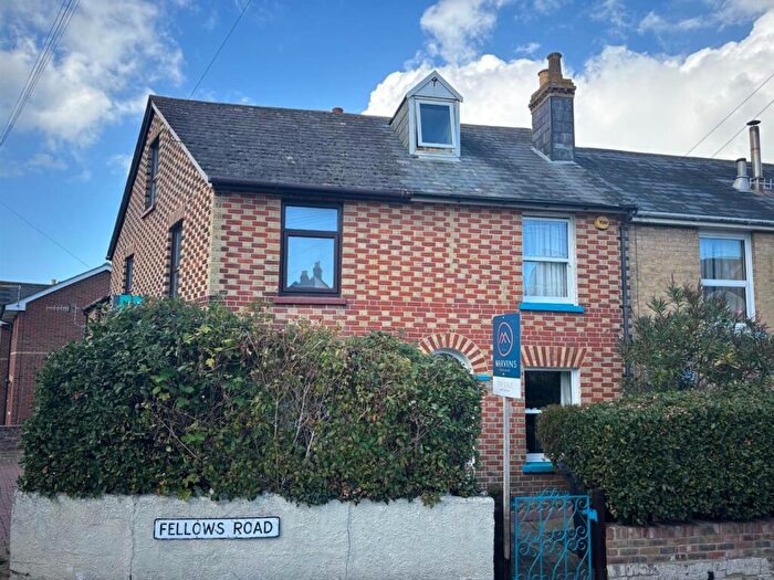 2 Bedroom House For Sale In Fellows Road, Cowes, PO31