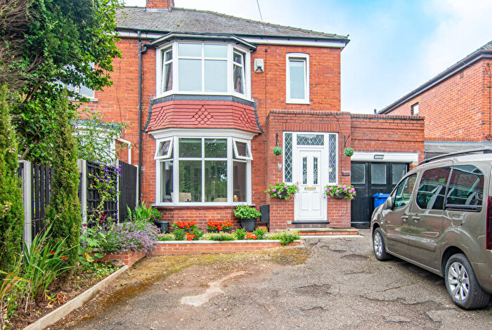 3 Bedroom Semi-Detached House For Sale In Thorne Road, Edenthorpe, Doncaster, DN3