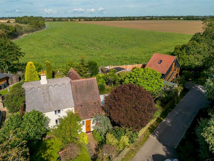 4 Bedroom Cottage For Sale In Queens Road, Colmworth, Bedford, MK44