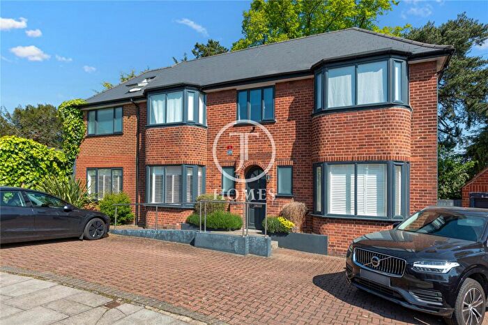 6 Bedroom Detached House For Sale In Tenterden Gardens, London, NW4