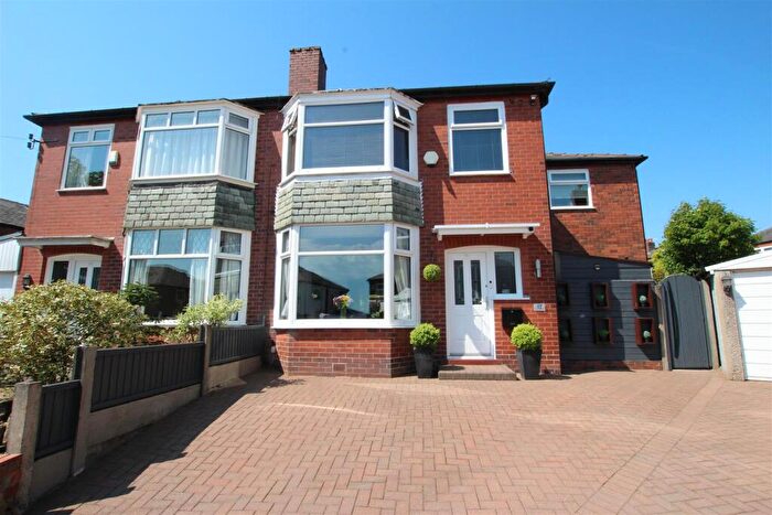 4 Bedroom Semi-Detached House For Sale In Frankford Avenue, Bolton, BL1