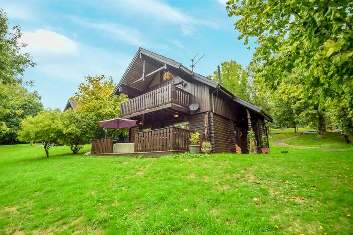 2 Bedroom Detached House For Sale In Home Wood, Harleyford, SL7