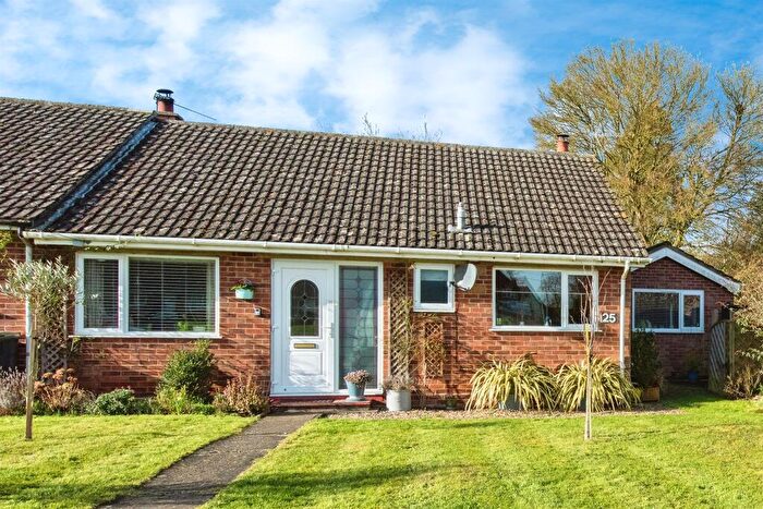 3 Bedroom End Of Terrace House For Sale In Broadfields Close, Gislingham, Eye, IP23