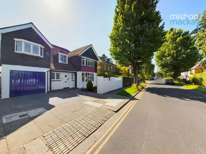 4 Bedroom Property To Rent In Mallory Road, Hove, BN3