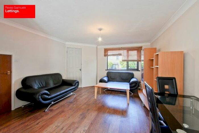 4 Bedroom Terraced House To Rent In Manchester Road, Isle Of Dogs, E14