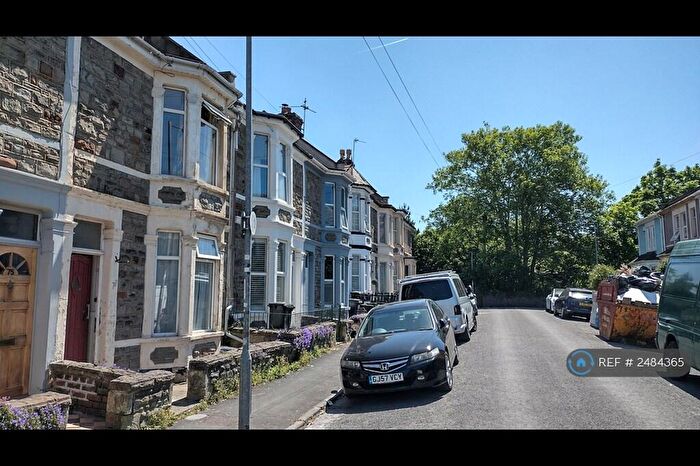 3 Bedroom Terraced House To Rent In Carlyle Road, Bristol, BS5