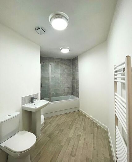 2 Bedroom Flat To Rent In Bramble Court, Southport, PR8