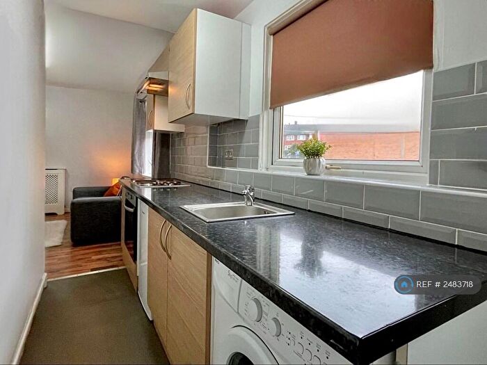 1 Bedroom Flat To Rent In Victoria Park Avenue, Leeds, LS13