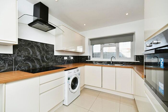 4 Bedroom House To Rent In Dorothy Avenue, Peacehaven, BN10