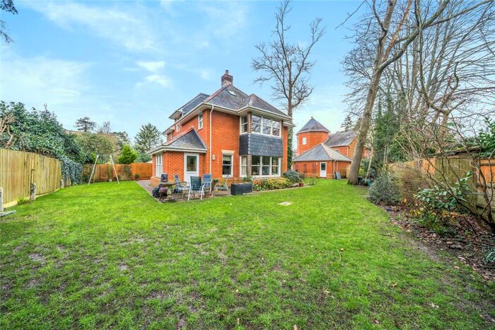5 Bedroom Detached House For Sale In Cleek Drive, Bassett, Southampton, Hampshire, SO16