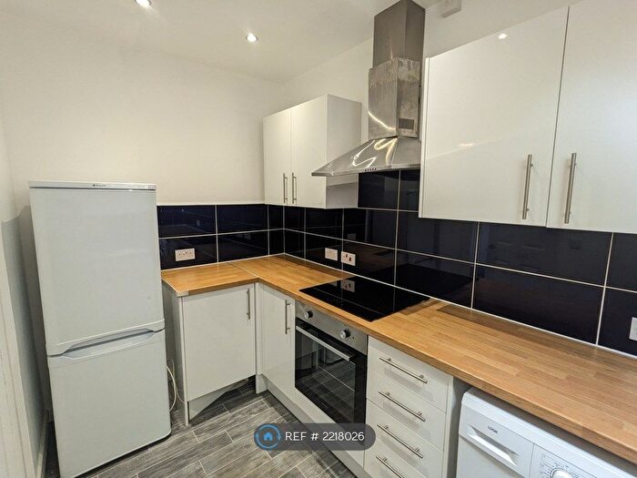 3 Bedroom Flat To Rent In Doncaster Road, Rotherham, S65