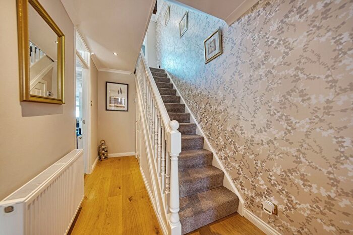 3 Bedroom Terraced House For Sale In St. Giles Way, Hamilton, ML3