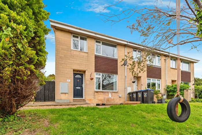3 Bedroom Semi-Detached House For Sale In Poynder Road, Corsham, SN13