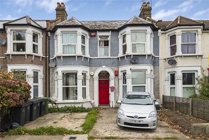 2 Bedroom Flat For Sale In Minard Road, London, SE6
