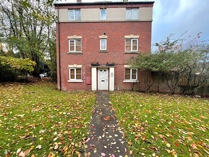 4 Bedroom House To Rent In City Road, B16